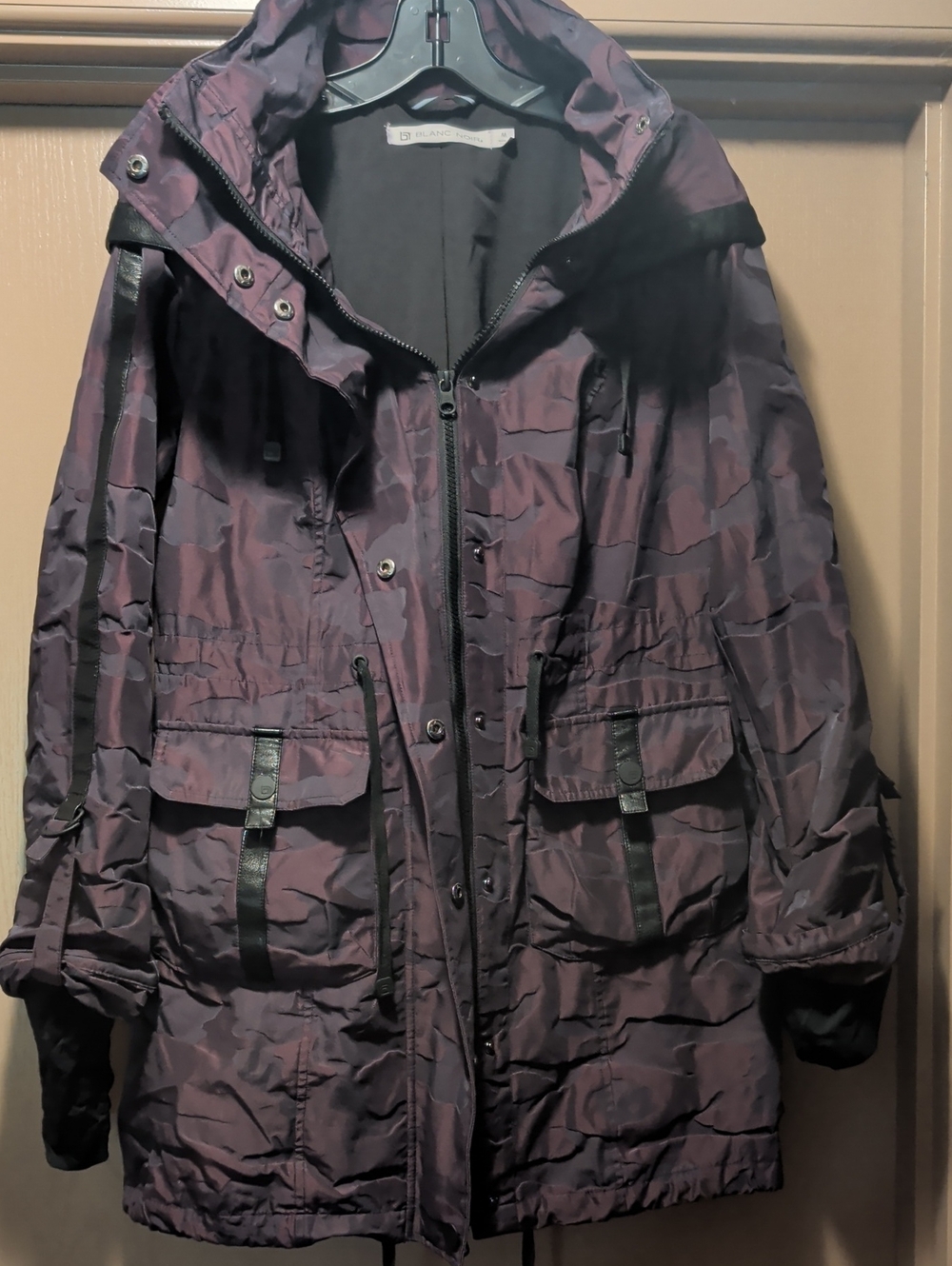 Blanc Noir Burgundy Camo Anorak, M